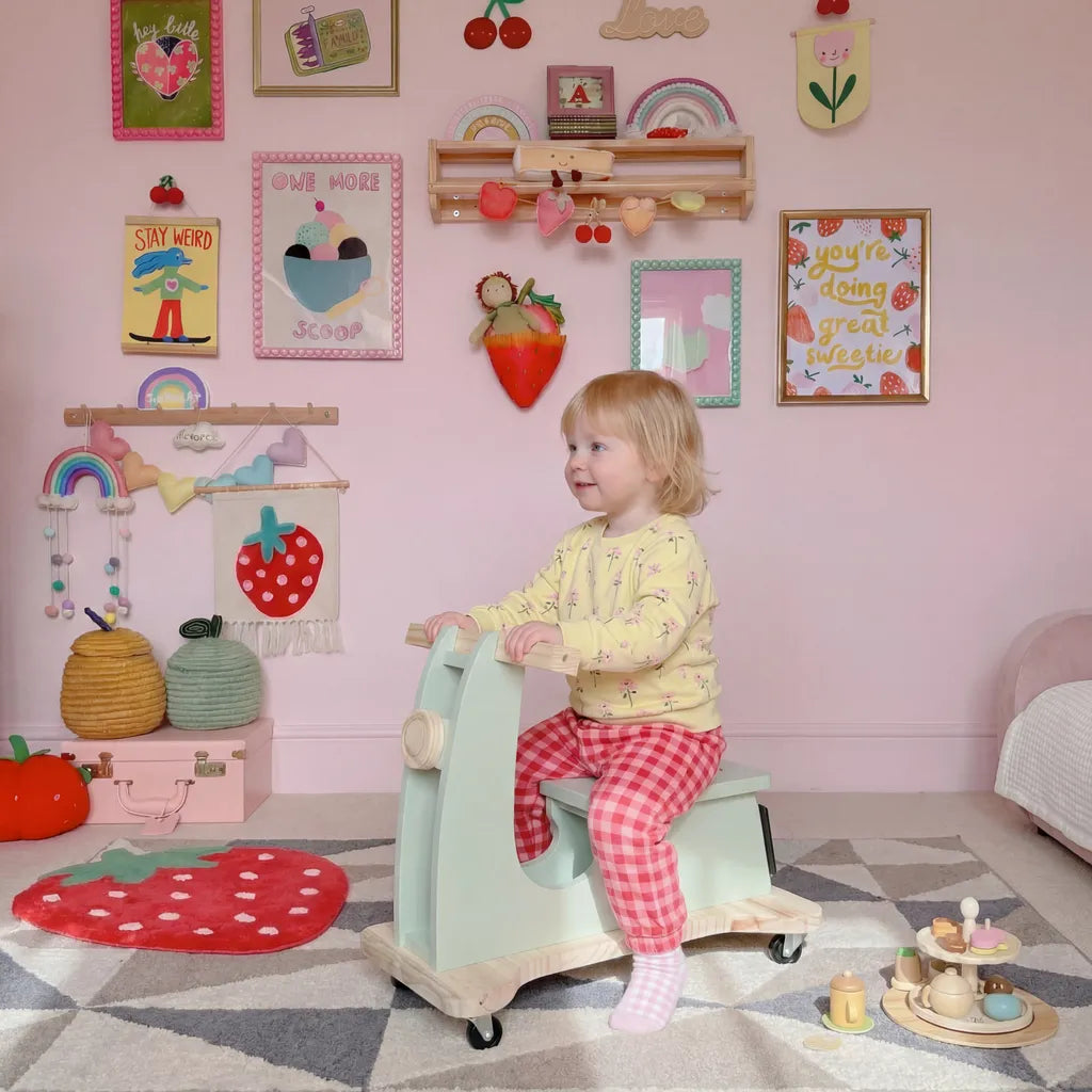 Mini Moto Lambreta Montessoriana Infantil Andador Madeira Equilíbrio Cor Verde Chá